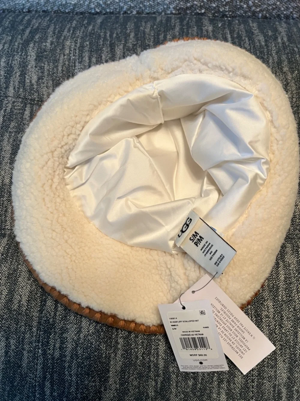 NWT - Uggfluff Scallped Hat - Nimbus - S/M